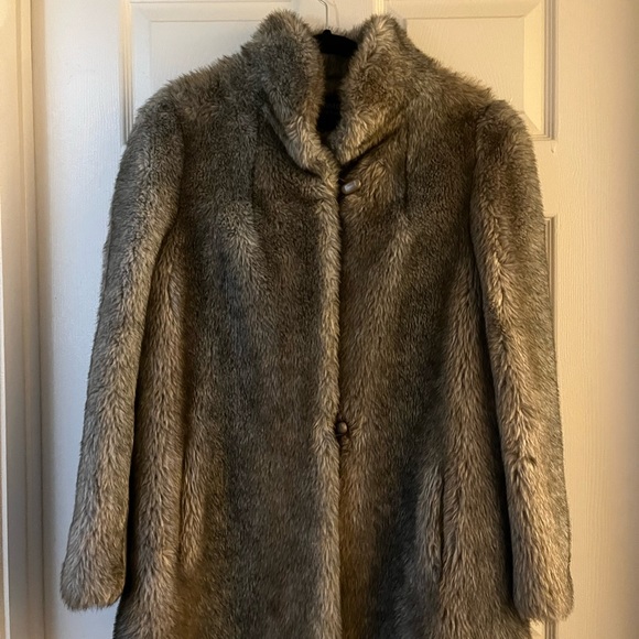Jacques Saint Laurent Faux Fur Vintage 3/4 Coat Size Medium Color Gray. … - Picture 3 of 9